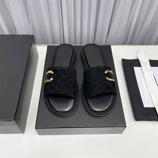 

fashion slippers 2023 channel luxury design summer men's and women's flats thick soled leather rubber lettering logo casual cartoo, Black