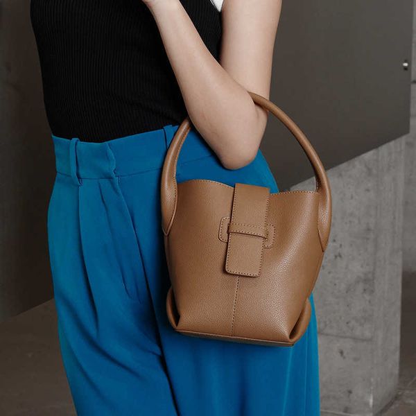 

women's fashion messenger bag summer large capacity niche design handbag high sense vegetable basket bucket bag