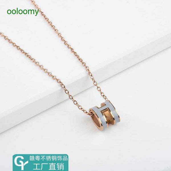 

hemres designer necklace fashionable h-letter double-sided simple gold pendant stainless steel light luxury collarbone chain female accessor, Black