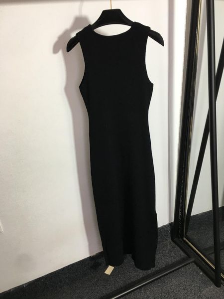 

vests 2023 spring new black knitted suspender sundress design temperament senior sense dress uneck long skirt, Black;white