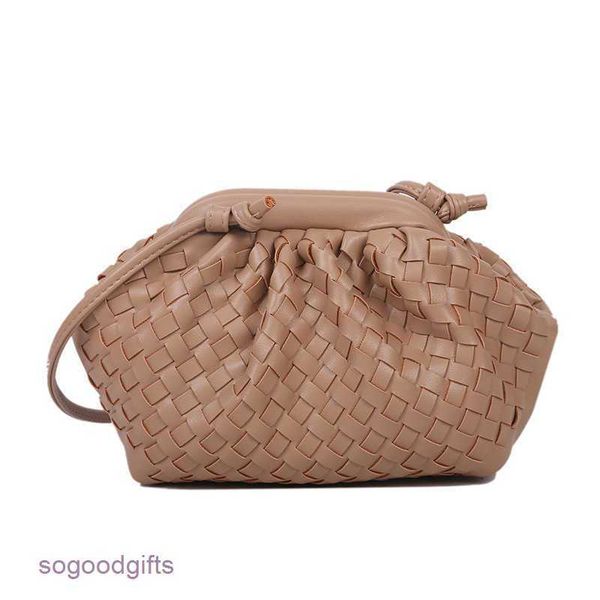

mini bottegas bag jodie venetas woven cloud bag women's net red pleated small 2023 new fashion one shoulder messenger clip 2 with logo