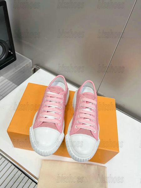 

women's beige squad low casual shoes 1ab1a4 monograms denim rose clair pink white blue chunky lightweight rubber outsole squad sneaker, Black
