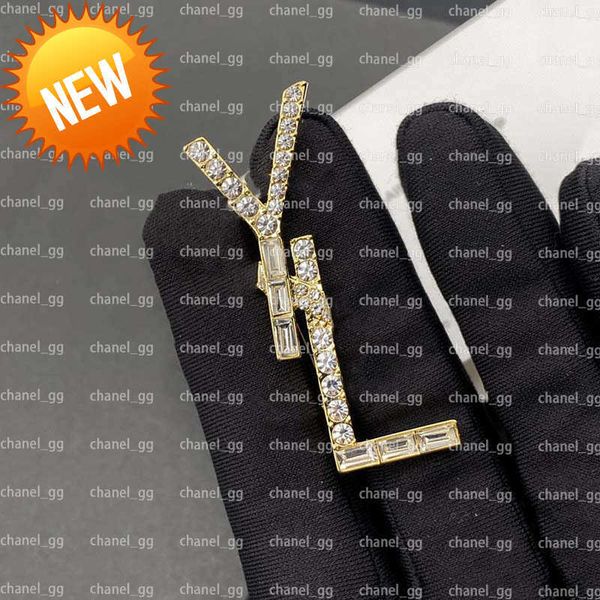 

designer brooch for women luxury gold jewelry diamond ladies dress accessory pins womens gift pearl brooches brand breastpin leency brosche, Gray