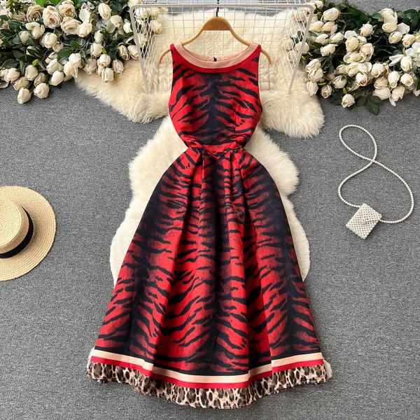 

luxury and fashionable leopard print dress round neck dress waistband show slim temperament french long skirt, Black;gray