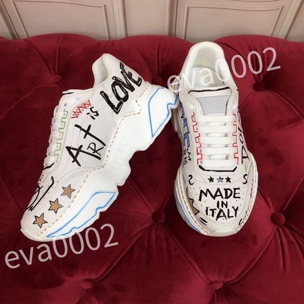 

2023 luxurys fashion womens mens shoes womens sneakers white black shoes designer trainers quality high for womens mens