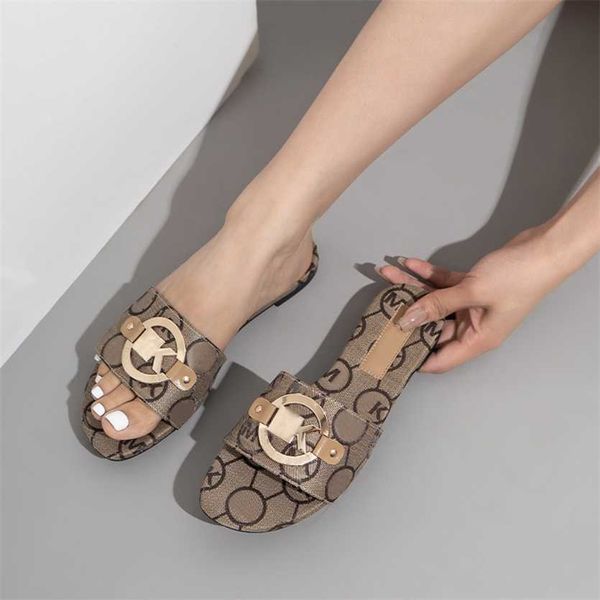 

womens ml kor kl fashion leather slippers slip on buckle flat mules designer lady slides mich jacquard monograms embroidery canvas fabric sa, Black