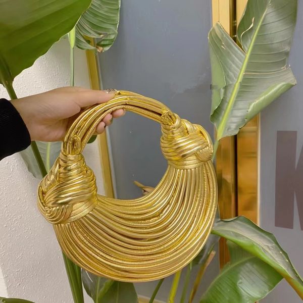 

evening bags tas tangan untuk wanita 2023 baru dalam merek perancang mewah emas mie tenun tali rajutan ditarik hobo perak kopling malam 2304