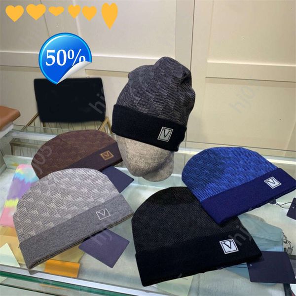 

aPlaid designer beanie designer hats for men knitted bonnets winter hat fall thermal skull cap ski travel classical luxury beanies brown black grey keep w32, 1#