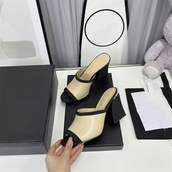 

fashion women's sandals 2023 channel luxury brand letter logo summer women's high heels men's casual student flats 05-08, Black