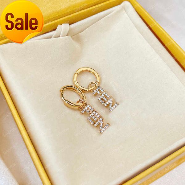 

classic designer stud earrings pearl f for women men earring luxurys designers heart gold hoop letter stud earrings jewelry d2112153z, Golden;silver