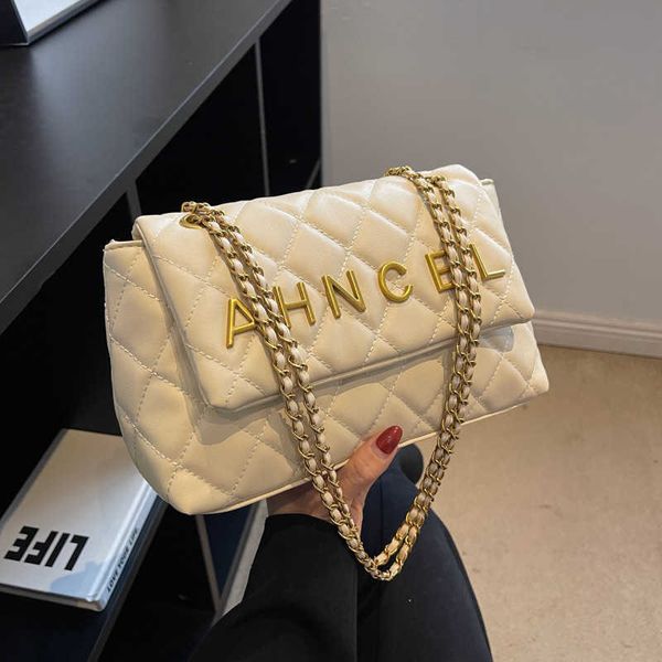 

2023 high-quality bag women's fashionable refined elegant and versatile embroidered line rhombus small square bag texture sling single-