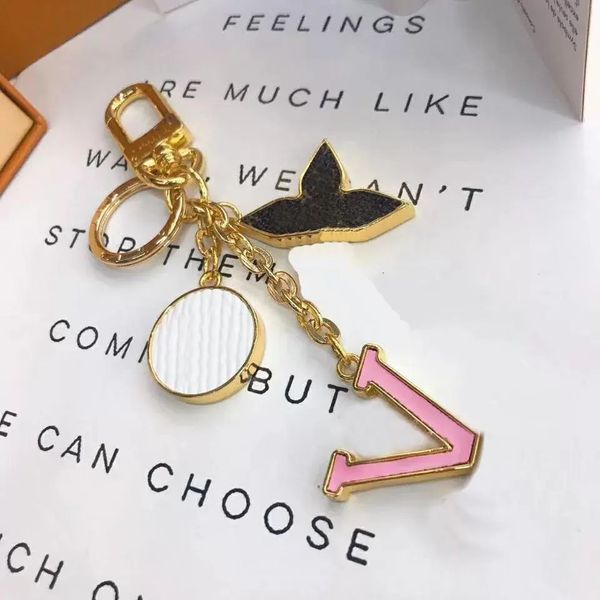 

designer keychain fashion classic brand keyletter v buckle letter design handmade gold keychains mens womens bag pendant high quality, Silver