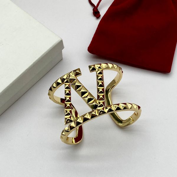 

designer woman men bangle vlogo luxury fashion brand letter v metal gold bracelets women man open bracelet jewelry gift hy2222, Black