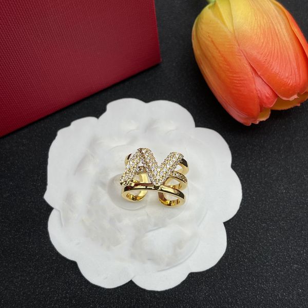 

designer woman vlogo luxury with side stones band ring fashion v metal diamond pearl jewelry gold rings women wedding rings 2hj, Silver