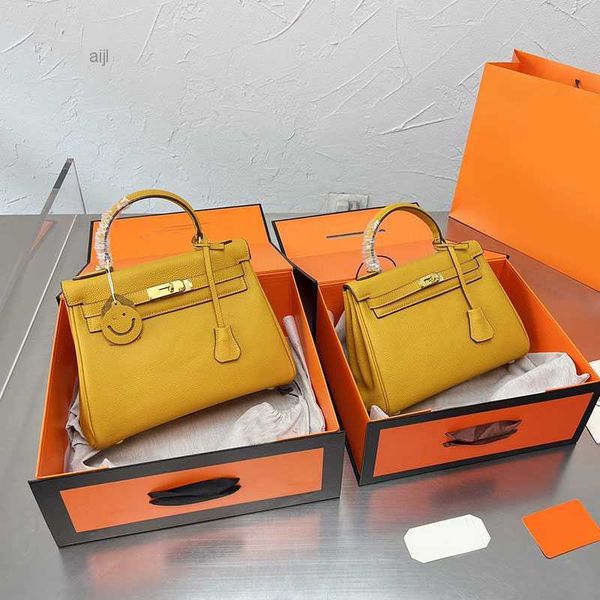 

totes handbag solid messenger bags women cross body purse bottom rivet litchi cowhide handle high grade dust bag packaging leather wallet 2
