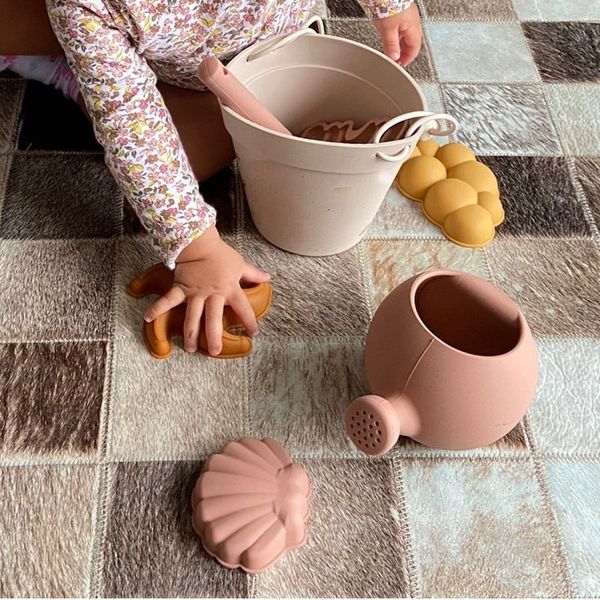 

bath toys baby water beach toys silicone watering can cute swimming bathing toys bottle sprinkler for children shower game kids bath toy 230