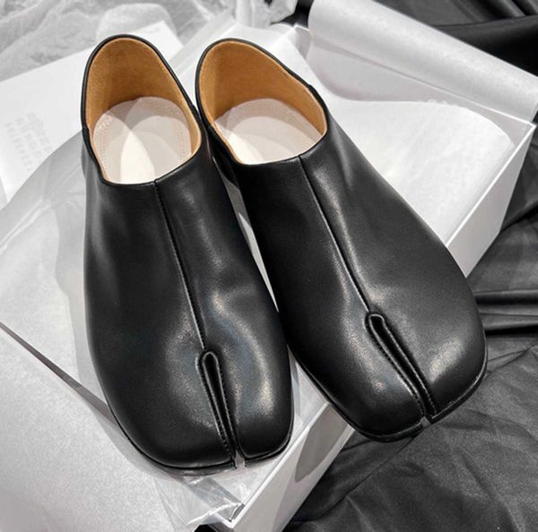 

dress shoes 2023 split toe shoes flat casual shoes, Black