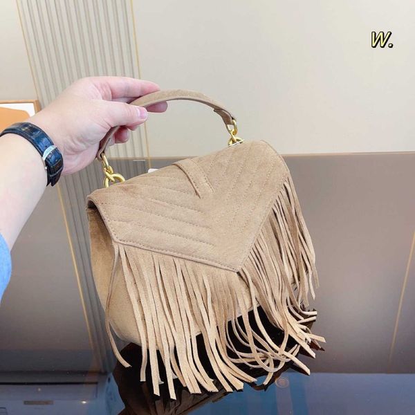 

evening bags 2023 luxury commuting reversed fleece tassel messenger bag new spring and summer single shoulder hand middle ancient fashion te
