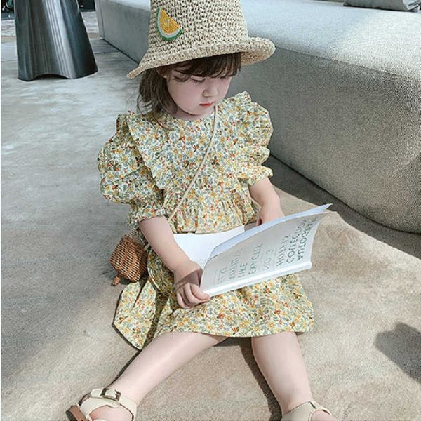 

girl's es girls british style ruffle floral puff sleeve princess dress 2022 summer new baby kids children's clothing 0131, Red;yellow