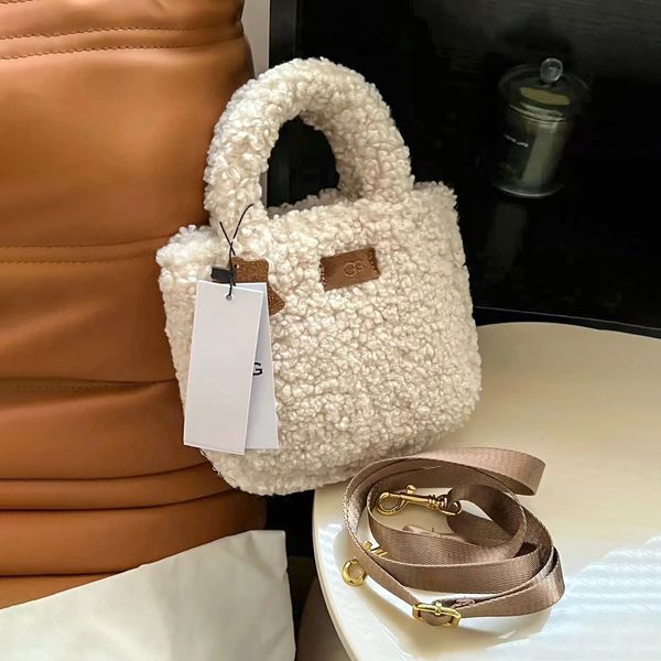 

ugg f22 new autumn and winter adeline lamb wool shoulder bag crossbody womens mens handbags designer bag mini tote strap clutch bags teddy p