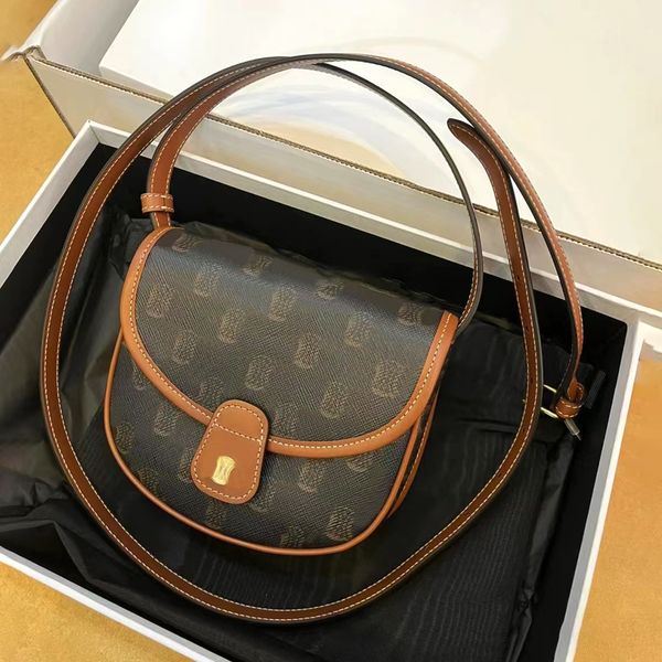 

teen triomphe besace luxurys designer flap crossbody totes shoulder bag clutch postman women's men smooth leather metal sign handbag ba