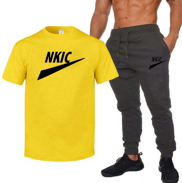 

Men's Tracksuits Running Soccer Set Shirt Shorts Basketball Clothing Fitness Sports Breathable Summer Clothes Quick-Dry Gym Jogging Suit Brand LOGO Print, Orange