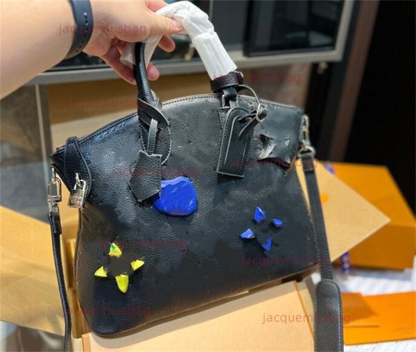 

turenne hobos bag dumplings handbag l tote designer men women rock climbing style shoulder crossbody bags grade leather monograms embossing