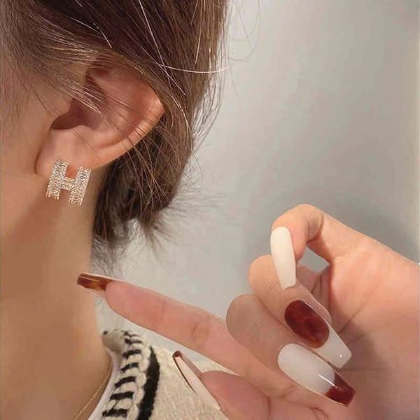 

girl s925 silver diamond hoop earrings needle zircon diamond earring letter h stud earrings, Golden;silver