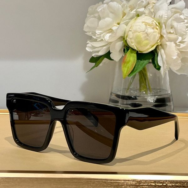 

sunglasses for men and women summer 24 style anti-ultraviolet retro plate full frame fashion glasses random box 24zs, White;black