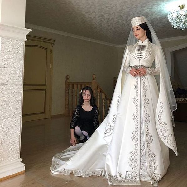 

elegant kaftan arabic a line wedding dresses high neck embroidered beaded long sleeves muslim bridal gowns cape white satin bride dress cour