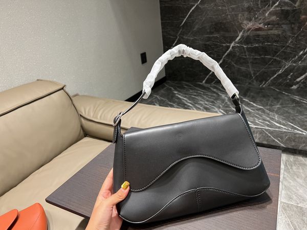 

women's underarm bag handbag 3 color 5a quality original design is full of youthful atmosphere