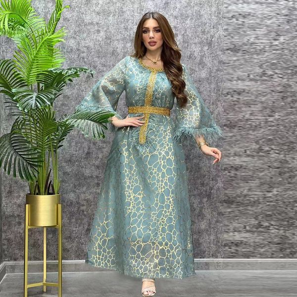 

blue muslim evening dresses 2023 sequined crystal feather long sleeves applique lace satin prom gowns elegant women formal dress robe de mar, Black;red
