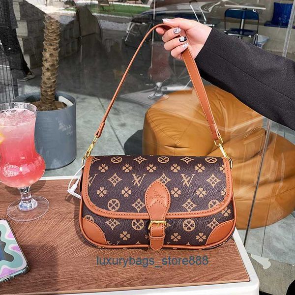 

store wholesale handbag online export small dign women's bag 2023 new fashion prbyopia msenger square advanced texture broadband should