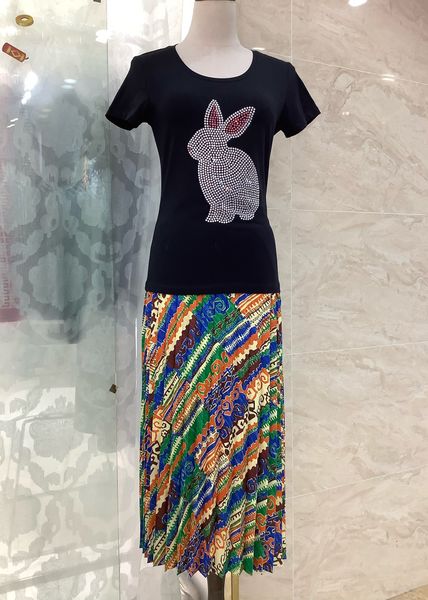 

two piece dress 2023 european fashion designers design drill pressing shaft skirt, White
