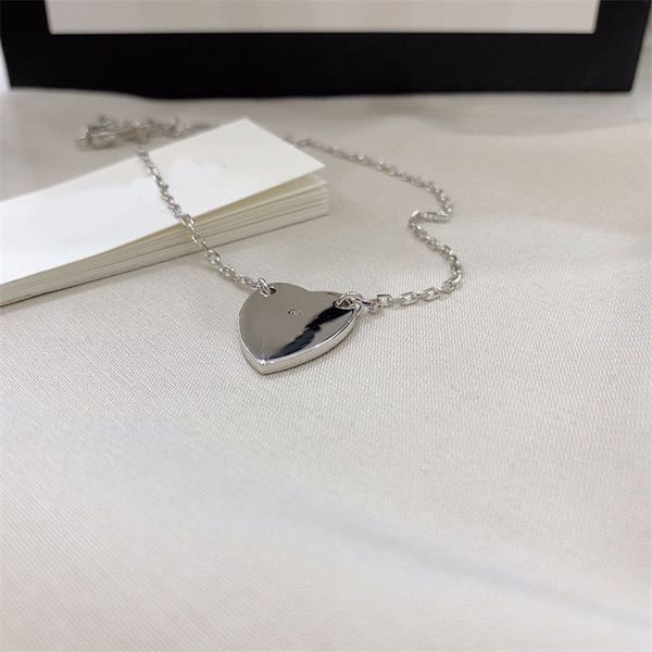 

plated silver necklace women men designer necklace luxury jewelry retro letters love pendants cjeweler classic creative ornament heart mens