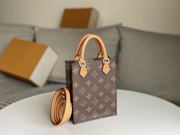 

5a quality small handbag, shoulder bag, music bag, small square bag