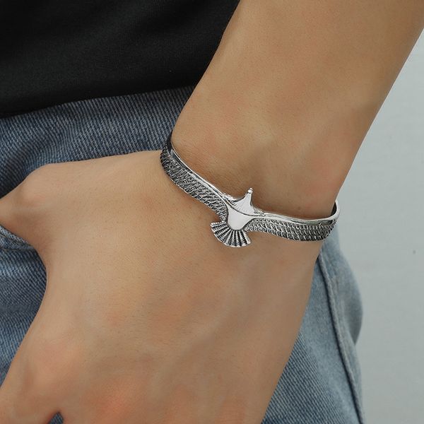 

10pcs retro aggressiveness powerful eagle feather opening bracelet for men women punk style jewelry gift, Golden;silver