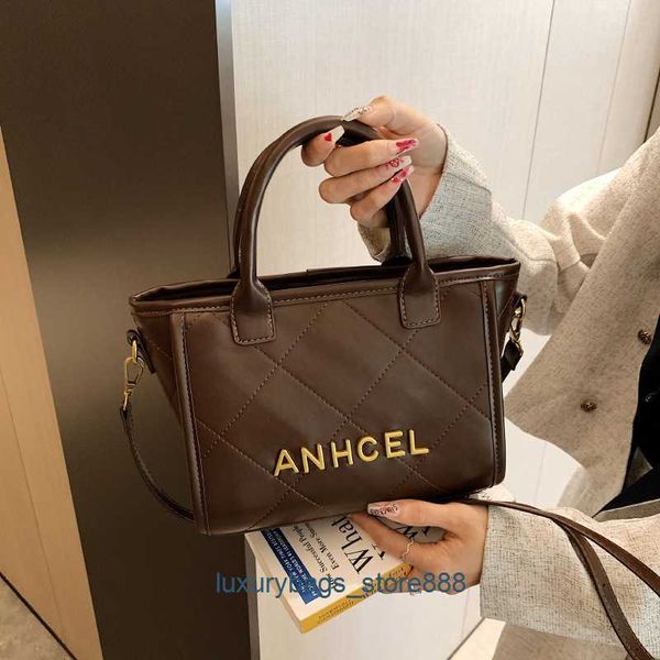 

factory handbags are exported online textured rhombus embroidered single-shoulder women's bag 2023 new style simple cross-body large-ca