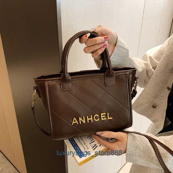 

factory handbags are exported online textured rhombus embroidered single-shoulder women's bag 2023 new style simple cross-body large-ca