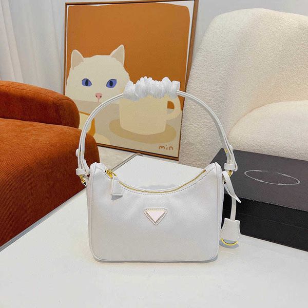 

shoulder bags handbag leather edition underarm metal triangular logo women purses handbags designers tote designer bag hobo bag 230204