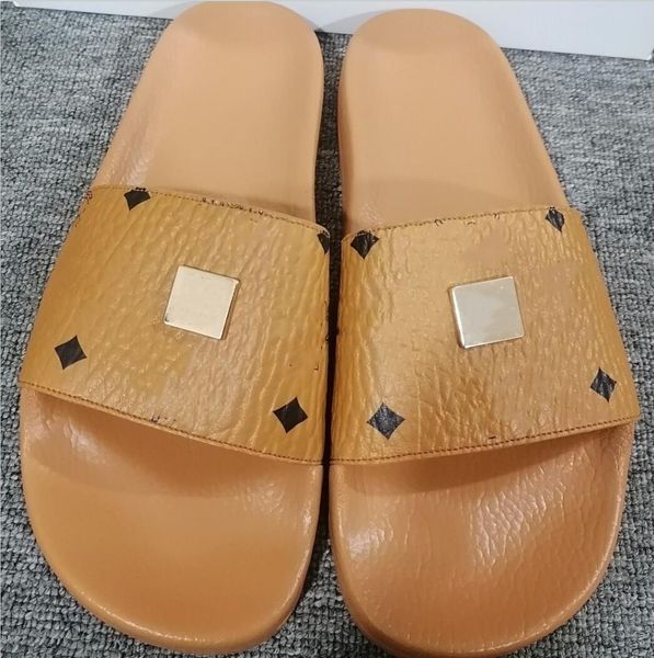 

2023 designer slippery men's and women's slippers summer sandals beach slippery flat table women's home fashion shoes flip-fl, Black