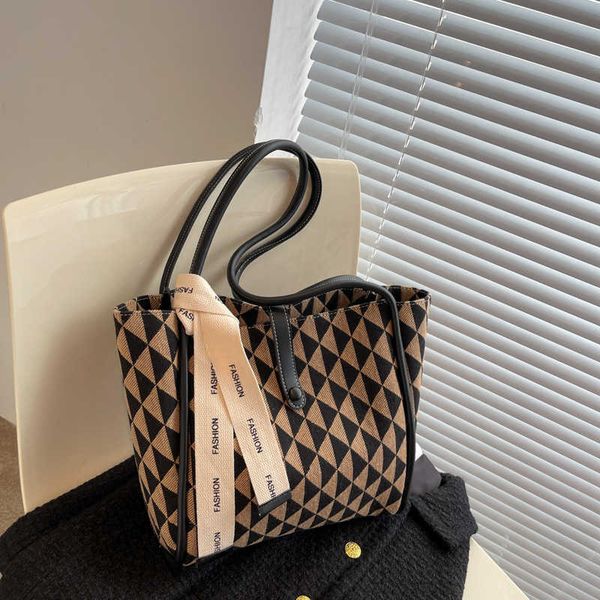 

canvas bag for women large capacity and versatile minority tote bag one-shoulder cross-body commuter advanced diy