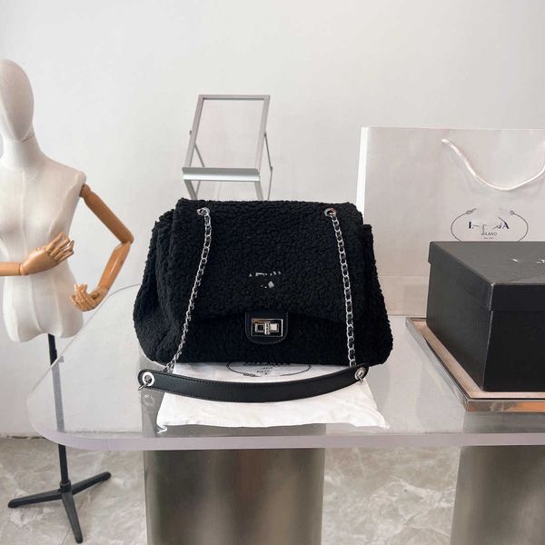 

autumn and winter new skin-friendly soft plush bag lamb hair noble leisure women's underarm black handbag women