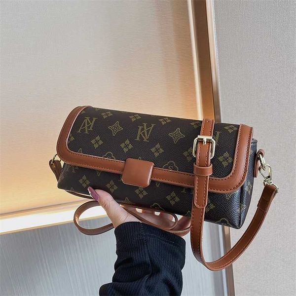 

2023 bags clearance outlets small underarm for women's fall new fashion one-shoulder small square with foreign style cross-body stick b