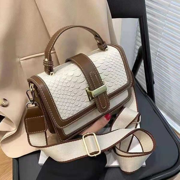 

new handbag fashion simple one shoulder messenger bag versatile small square bag