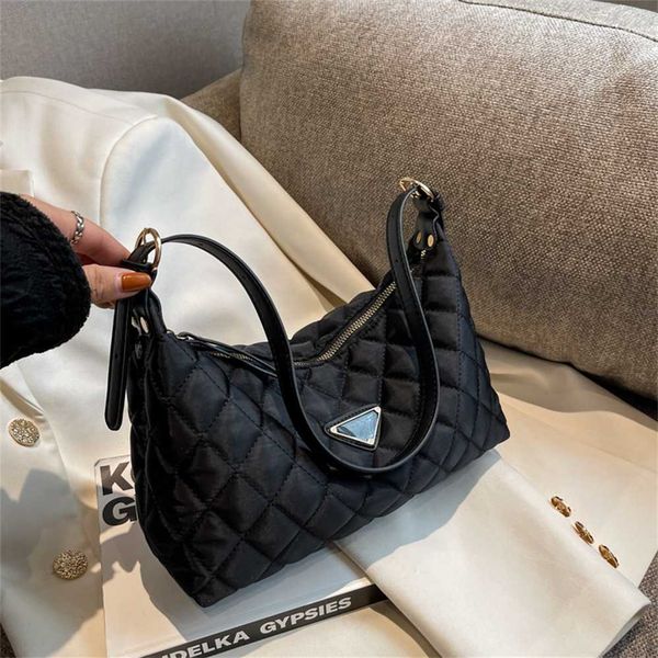 

designer handbag store 60% off french advanced feeling underarm women's bag autumn and winter new style versatile fashion rhombus embro