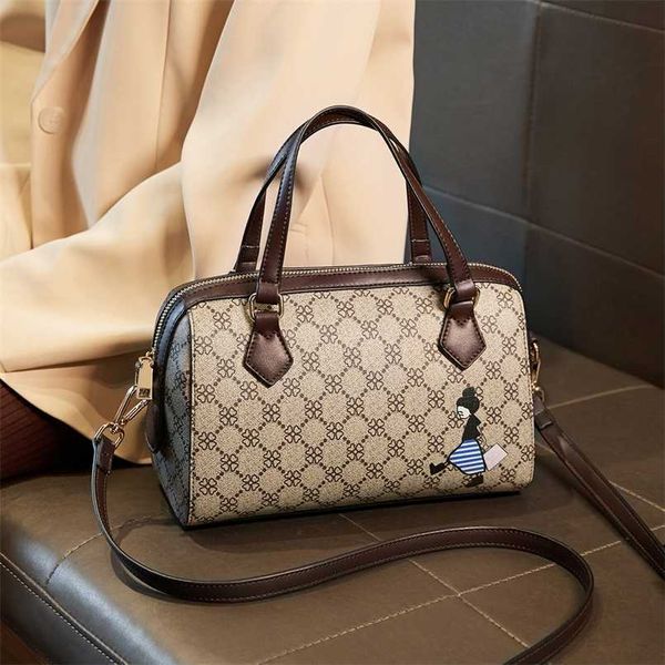 

2023 bags clearance outlets new women's versatile printed portable shoulder messenger pillow bag