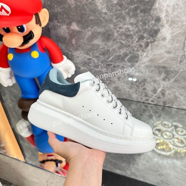 

2022 luxury man sneakers dress shoes white black trainers famous brands comfort outdoor trainers men's casual walking