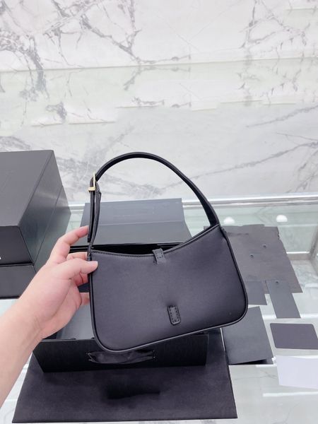

casual women luxury underarm bag fashion shoulder bag hobo clutch bag metal logo brand designer bag black purse 24cm summer