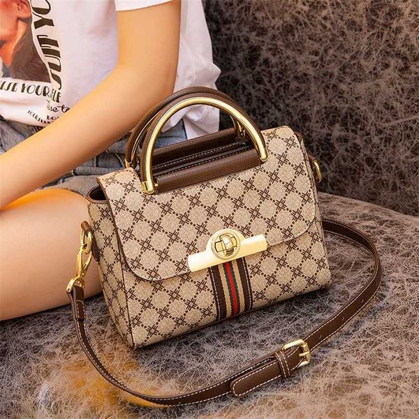 

2023 bags clearance outlets bag women's new fashion leisure one shoulder messenger fashionable foreign style small handbag korea